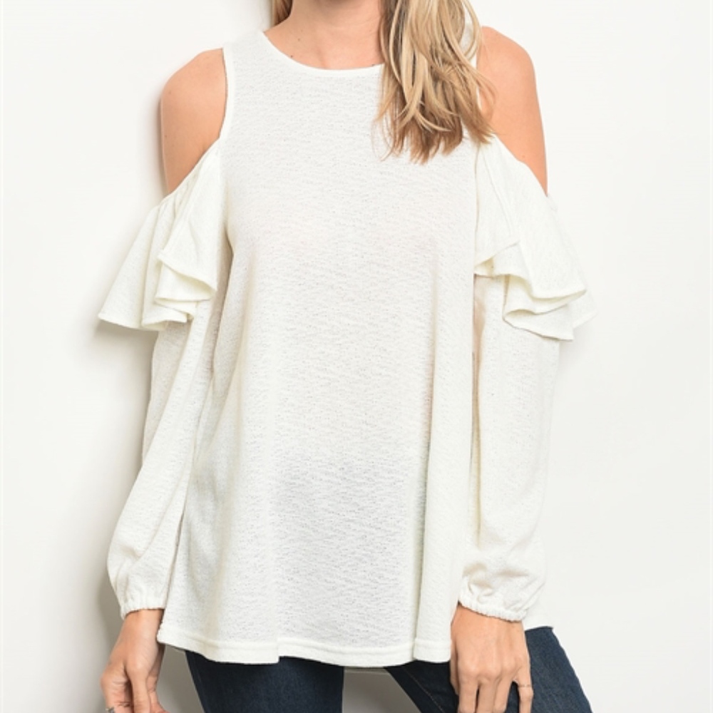 Last 2! IVORY SCOOP NECK RUFFLED KNIT TOP